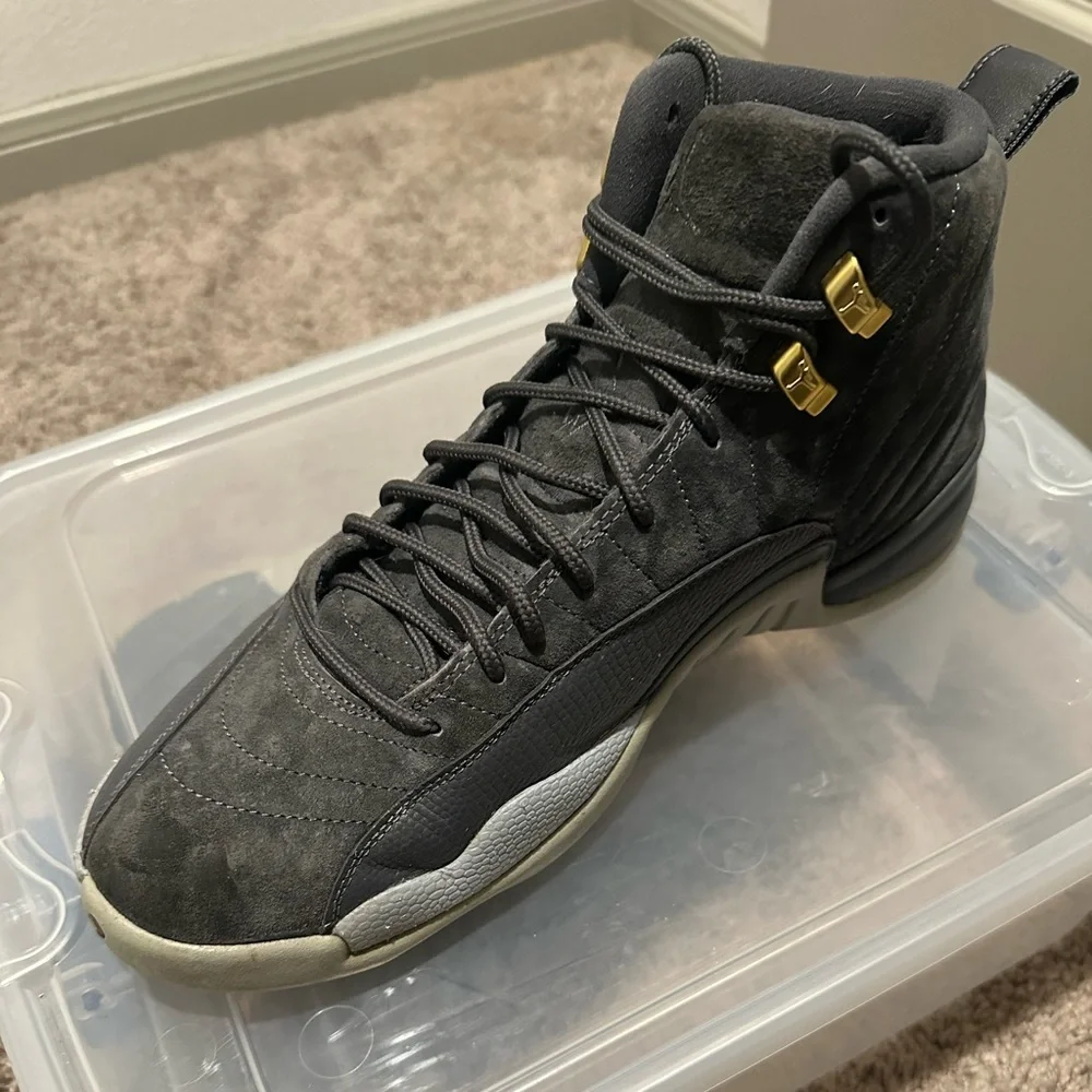 Air Jordan 12s Dark gray